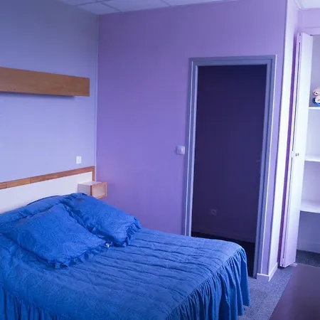 La Petite France 2* Le Chateau-d'Almeneches