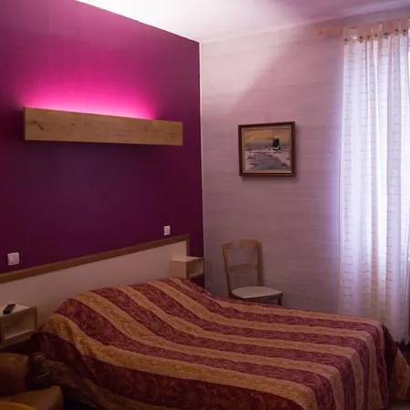 La Petite France Hotel 2*