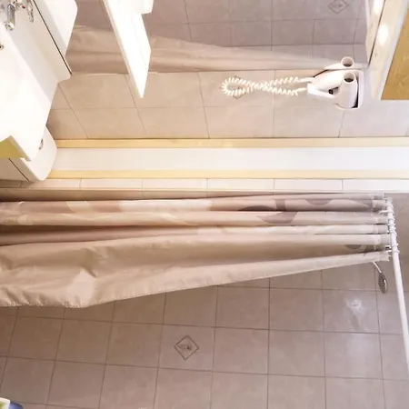 La Petite France Hotel 2*